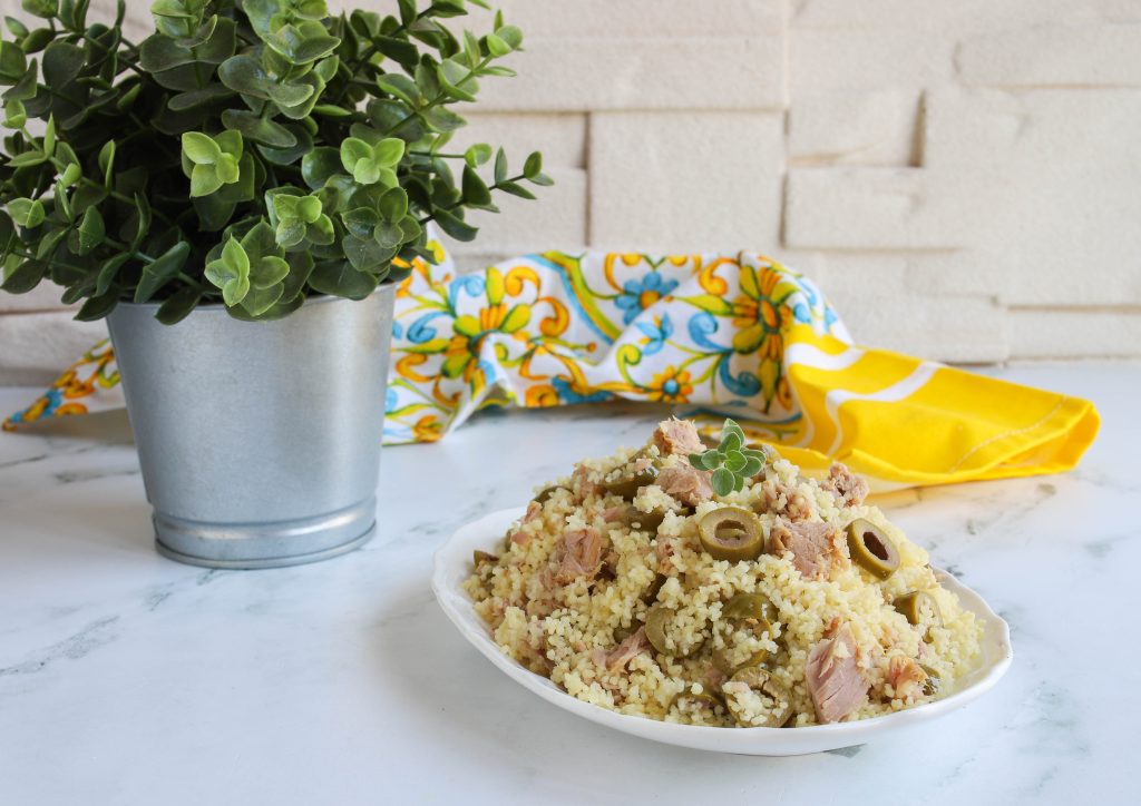 COUS COUS BIO CON TONNO E OLIVE
