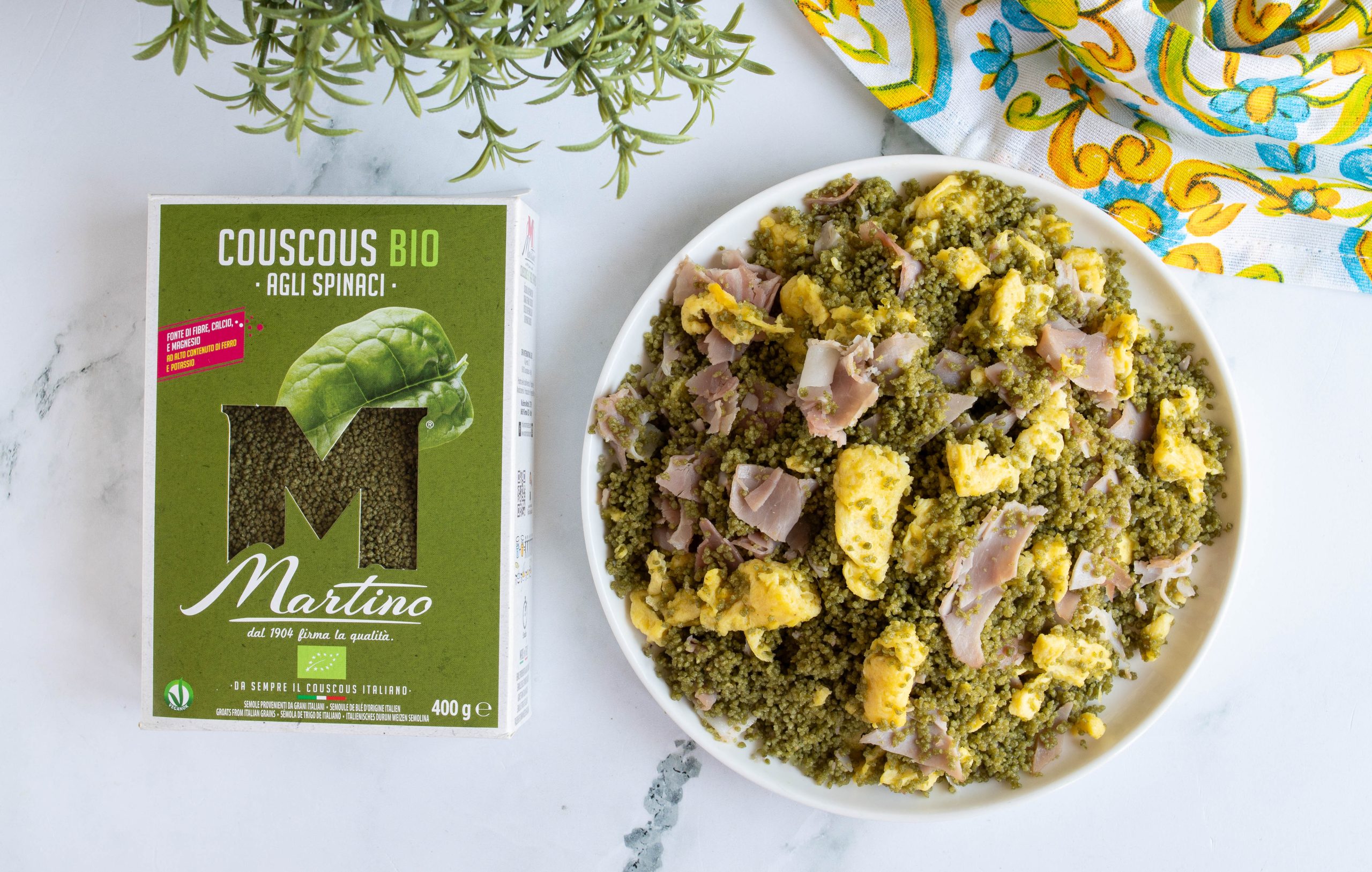 COUS COUS AGLI SPINACI CON UOVA E PROSCIUTTO