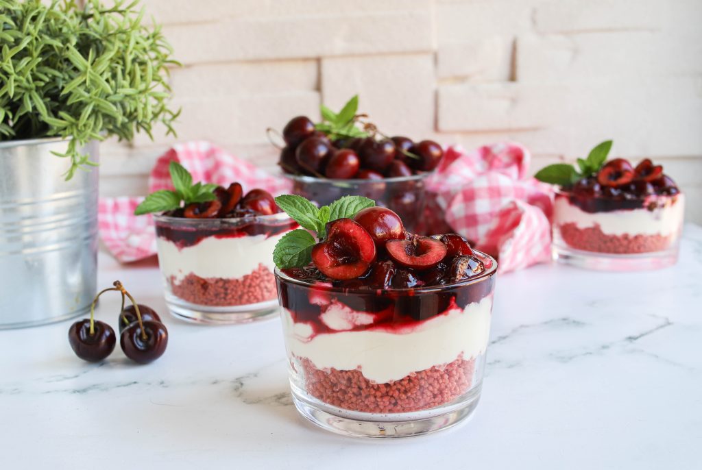 Beet couscous with mascarpone and cherries