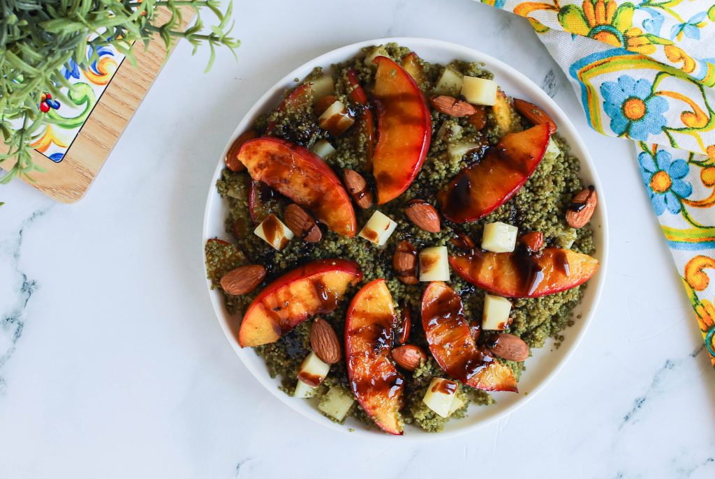 COUSCOUS AGLI SPINACI  CON PESCHE GRIGLIATE E PECORINO