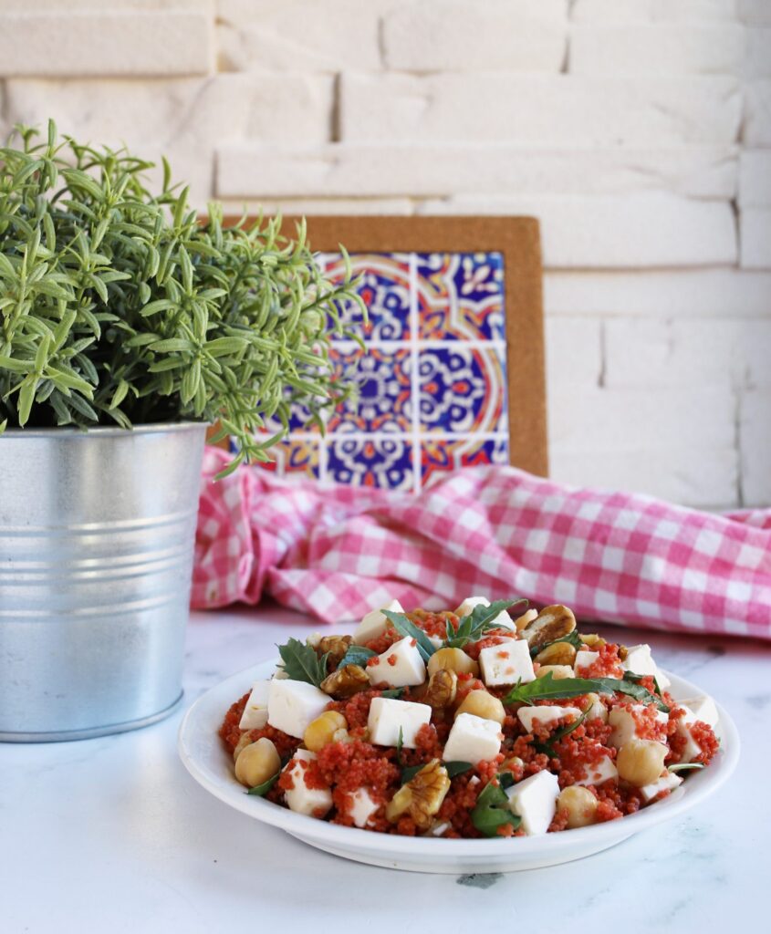 COUSCOUS ALLA BARBABIETOLA CON CECI, NOCI E PRIMO SALE