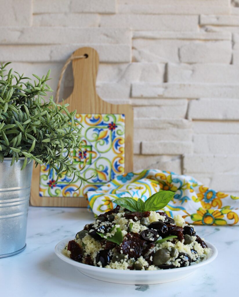 COUSCOUS CON POMODORI SECCHI E OLIVE