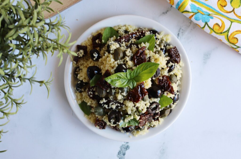 COUSCOUS CON POMODORI SECCHI E OLIVE